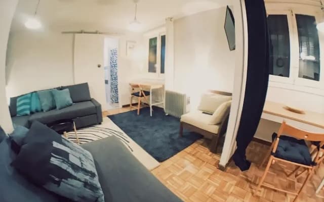 Lollipop Flats City Centre Petit Suite - photo 5