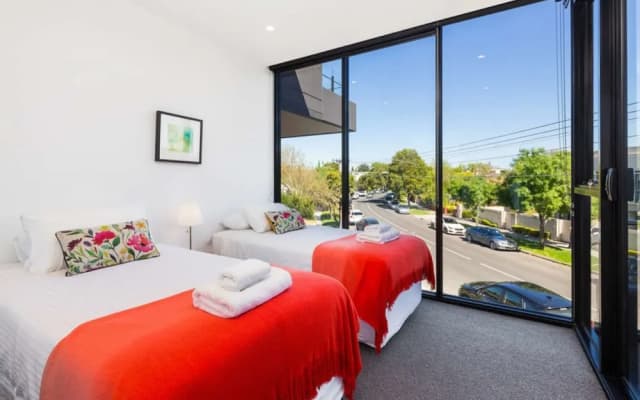 Caulfield North Executive - photo 2