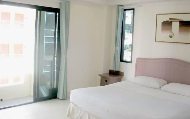 The Corner Hotel - photo 5