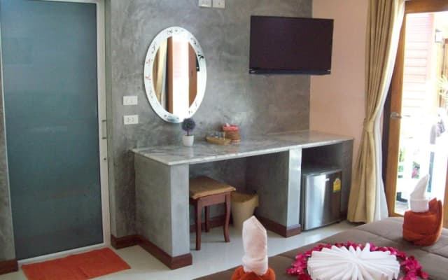 Thai Smile Bungalow - photo 2