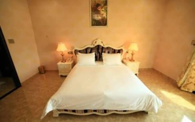 Bezel Hotel - photo 5