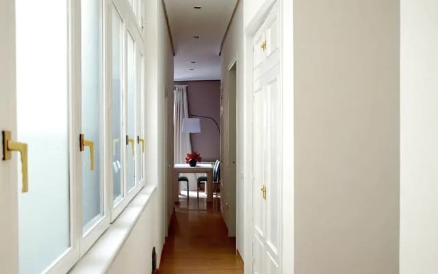 Puerta del Sol Stylish Aparments by Allô Housing - photo 3
