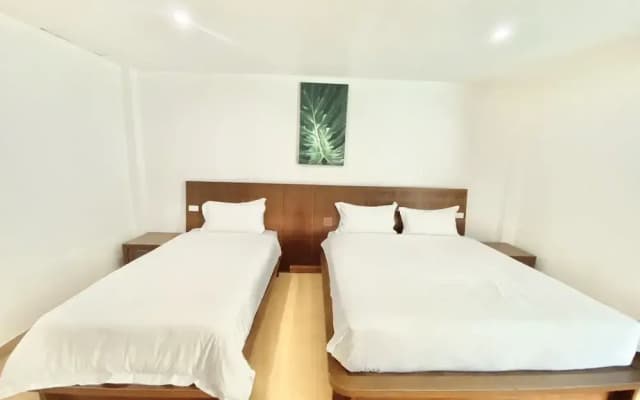 V Beach Resort - photo 5