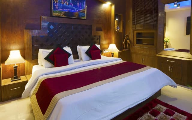 Hotel Vishal Residency, Mahipalpur Near IGI Delhi Airport - photo 4