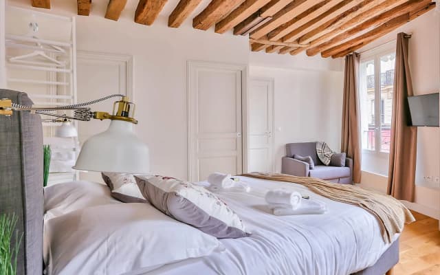 B  363- Magnifique appartement au coeur de Saint michel - photo 3