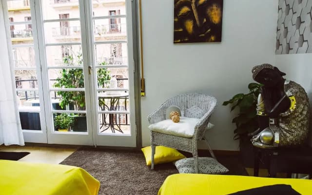 Rooms Hola BCN B & B - photo 4
