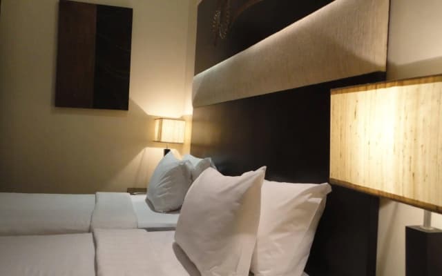 Renuka City Hotel - photo 4