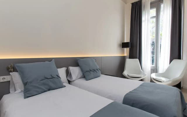 Izaila Plaza Catalunya - photo 4