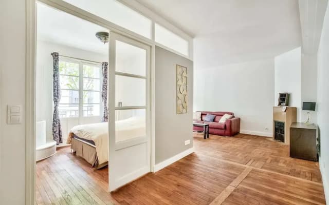 Apartment With Balcony Near Gare Montparnasse - photo 5