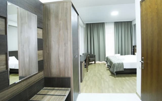 Olympus Hotel By Umbrella - photo 2