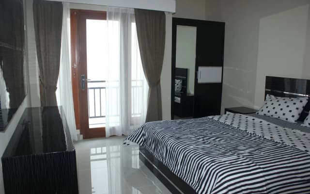 Crystal Vista Residence - photo 4
