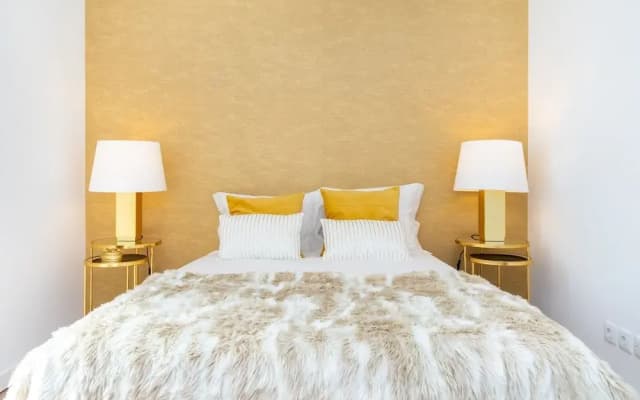Golden Premium Apartment - photo 2