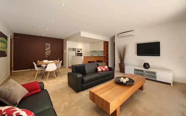 Brighton Bay Apartments - photo 4
