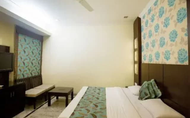 OYO Premium - photo 3