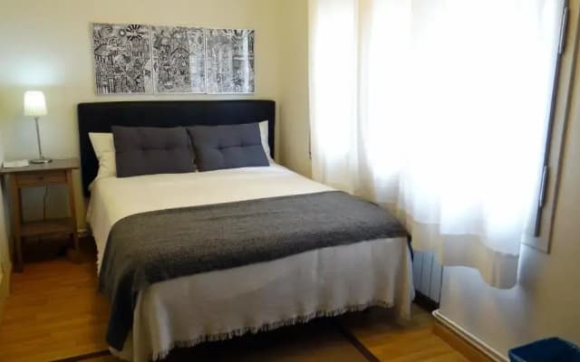 Hostal El Ninot - photo 2