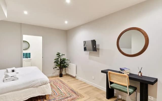 Charming Apartment Center of Paris by Studio Prestige - photo 3