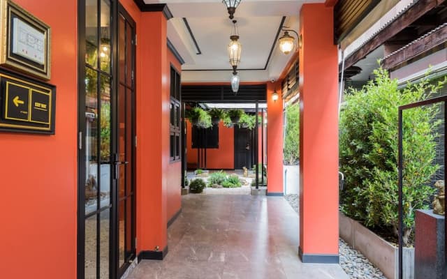De Phanakron Boutique Hotel - photo 2