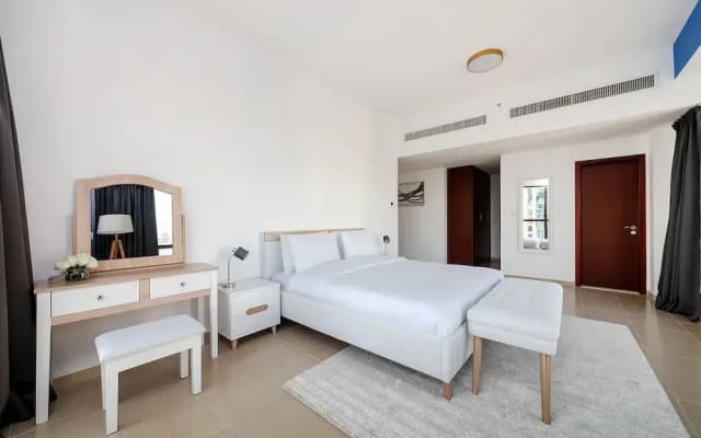Panoramic Spacious City View 2BR Escape - photo 4