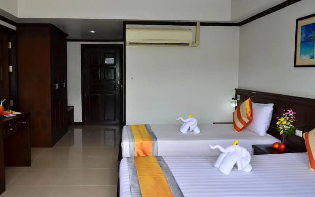 First Residence Hotel - photo 5