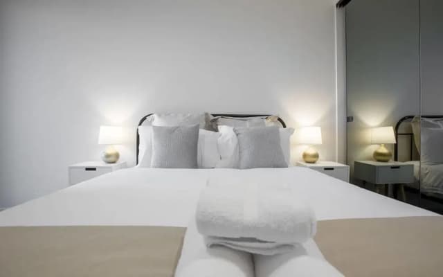 Sumptuous Incredible Cozy 2 Bed Near Cbd - photo 3