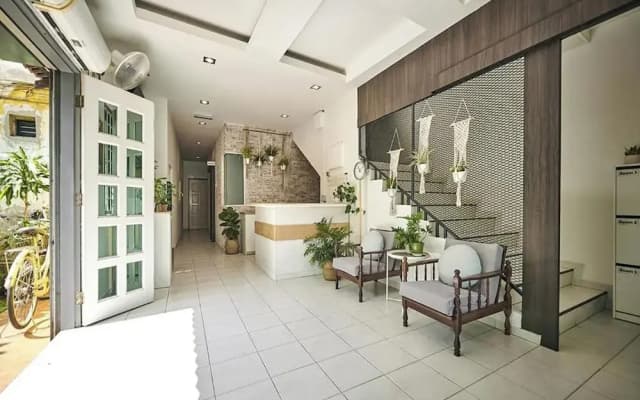 Sleepy Nomad Hostel - photo 2