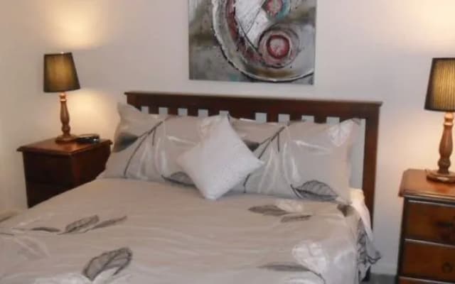 Australian Home Away @ Box Hill 21 - photo 3