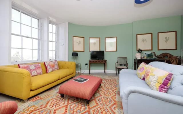 Inviting Flat near City Centre - photo 2