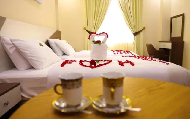 F & H Hotel - photo 3