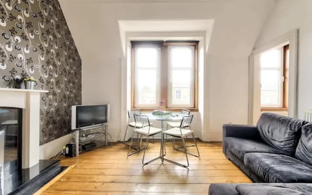 Central location! 2BDR Flat in Haymarket - photo 5
