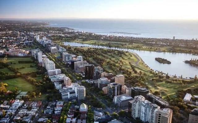 Tyrian Albert Park Lake - photo 4