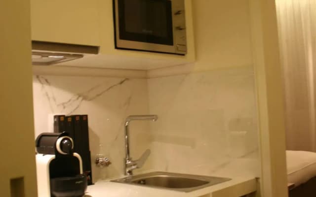 Cirque Deluxe Studio Apartment - photo 4