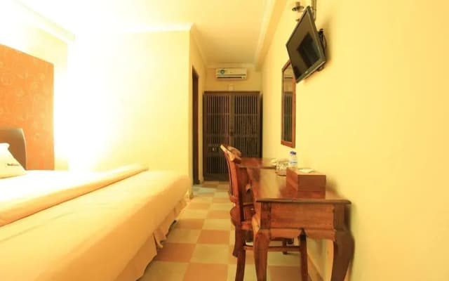 RedDoorz near Discovery Mall Kuta - photo 5