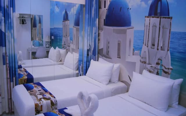 Santorini Hotel Melaka - photo 4