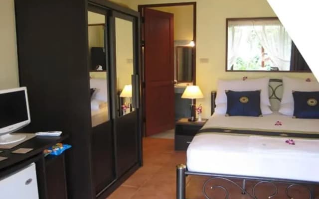 The Waterfront Apartment - photo 4