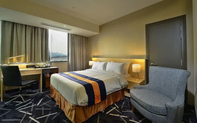 Pacific Express Hotel Central Market - photo 5