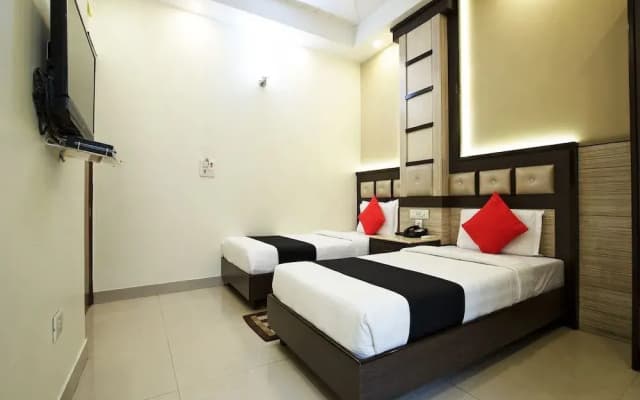 Capital O 312 Hotel Aster Inn - photo 4
