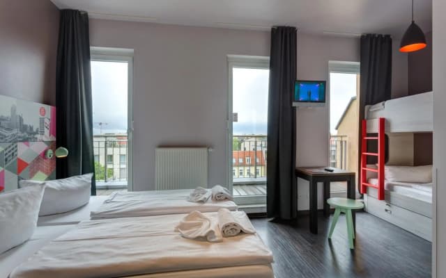Meininger Berlin Alexanderplatz Hotel  - photo 3