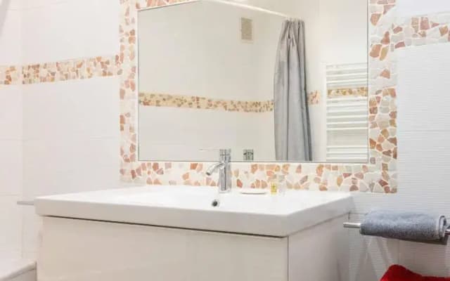 Paris City – Spacious 3 bedroom flat for families -3 minutes from metro station - photo 4