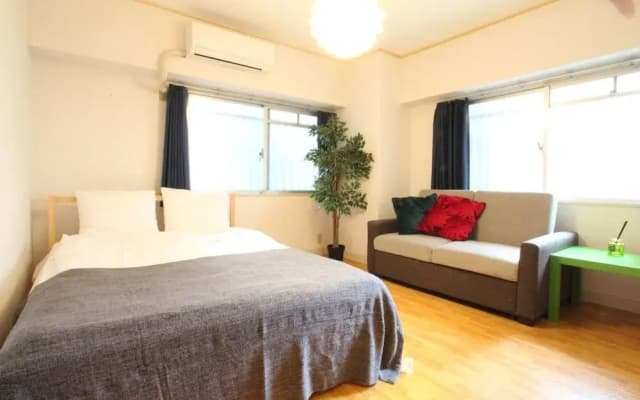 Namba Big Room Apartment - photo 3