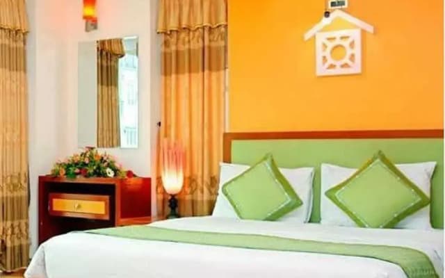Van Mieu Hotel - photo 3