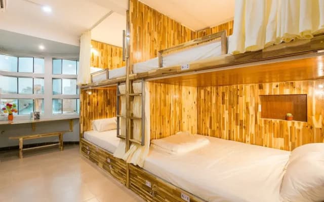 Yelo 2 Hostel - photo 3