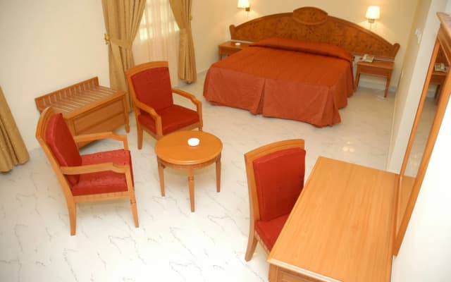 Super OYO 151 Manam 2 Hotel Apartment - photo 3