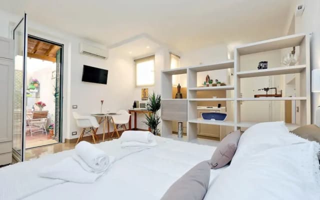 Restart Accommodations Little Colosseum - photo 5