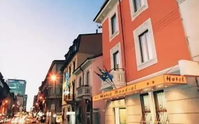 Hotel Mondial - photo 4