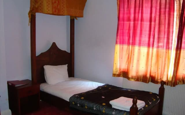 Islington Inn - photo 5