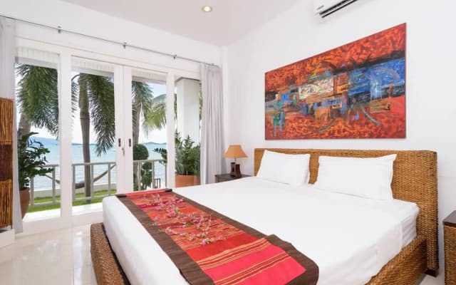 2 Bedroom Beach Front Villa Bangrak - photo 4