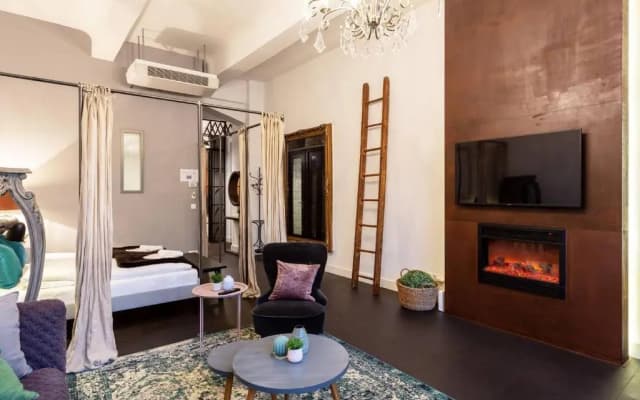 Your Instaworthy Astoria Loft Apartment - photo 4