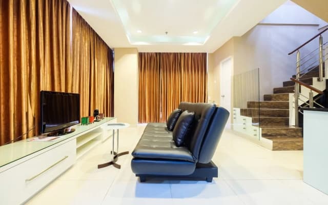 Penthouse 3br Sunter Park View Apartment - photo 2