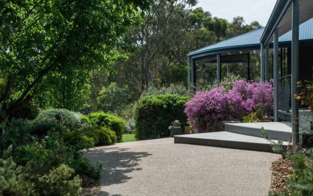 The Linden Bed and Breakfast - photo 3