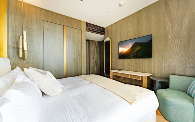 Five Palm Jumeirah 2 Bdr Full Sea View - photo 2